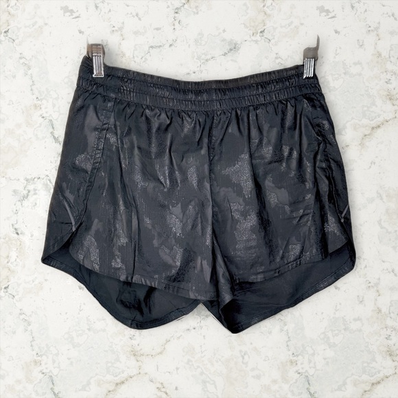 Athleta Camo Racer Running Short - Picture 3 of 9